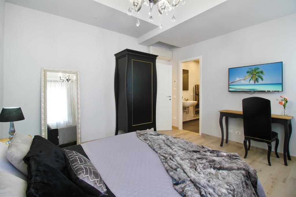 Lucca In Chic - No Ztl - Free Parking - Old City At 10Min By Walk 외부 사진